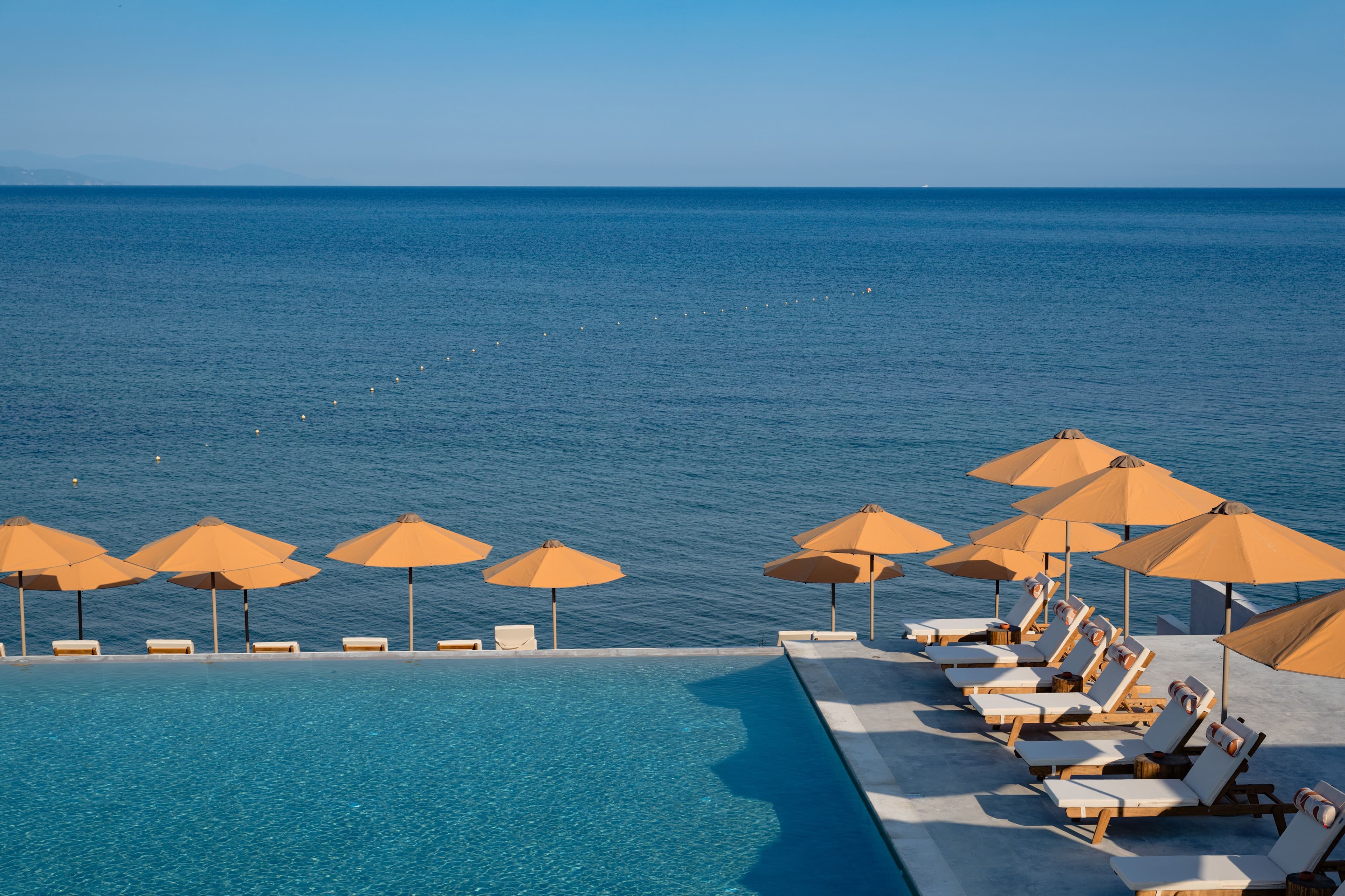Sea & Pools