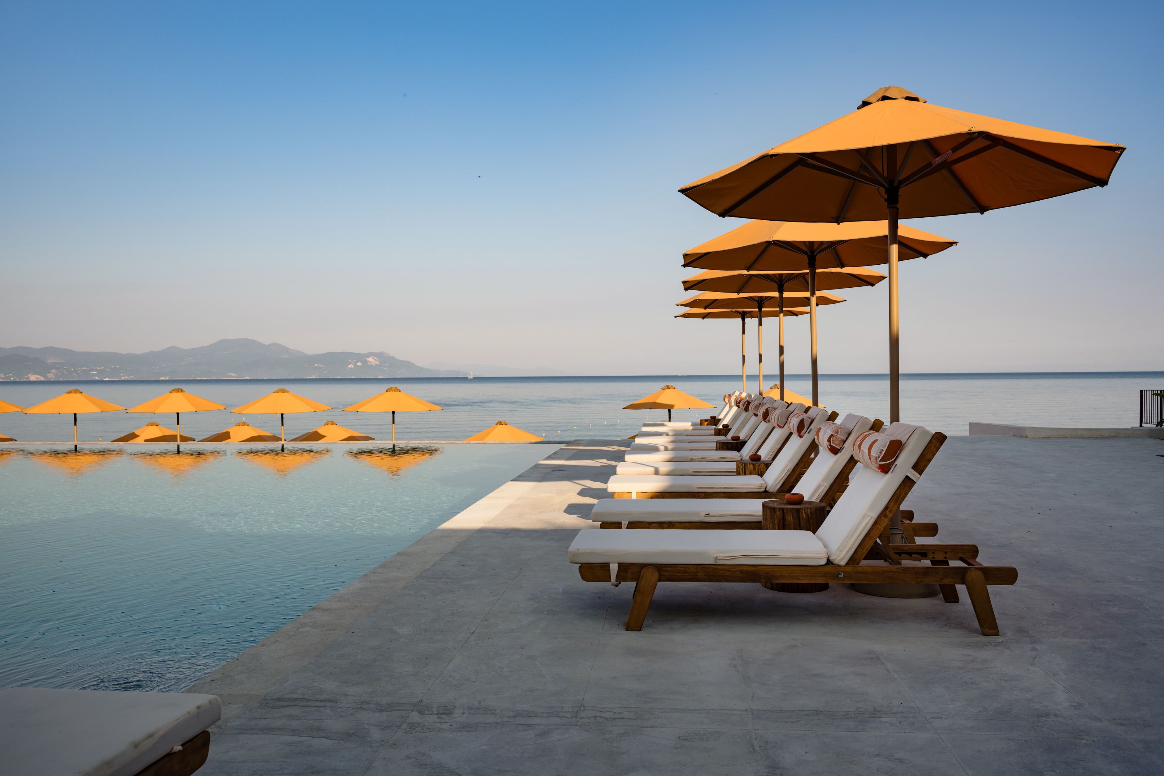 Sea & Pools